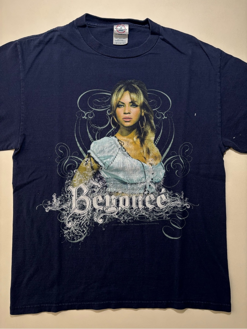 Vintage Beyoncé 2007 beautiful y2k pop music tour shirt